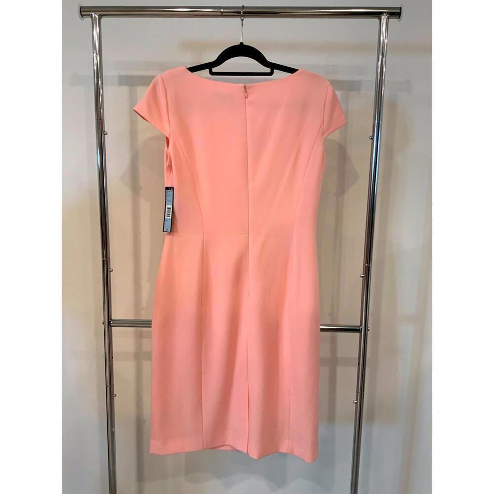 Elegant Tahari Pink Dress - Size 10 - Perfect for Any Occasion - Picture 2 of 3